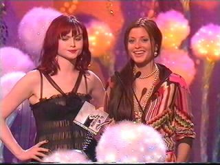 Sophie Ellis-Bextor and Holly Valance present the award for 'Best Pop' to Kylie Minogue